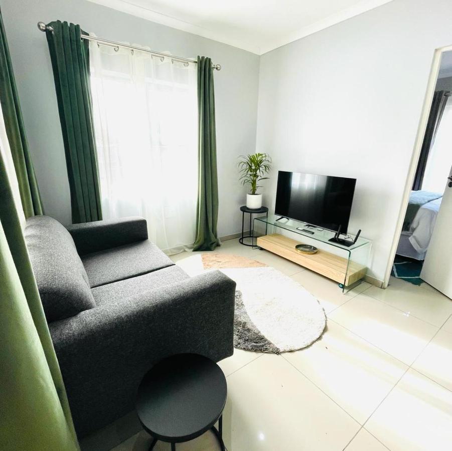 Trendy, Comfortable 1 Bedroom Apartments In Mtatha Exteriör bild
