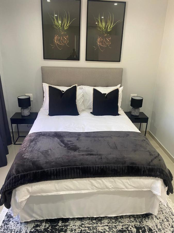 Trendy, Comfortable 1 Bedroom Apartments In Mtatha Exteriör bild
