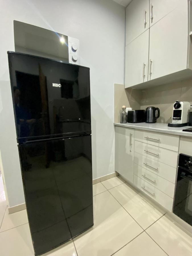 Trendy, Comfortable 1 Bedroom Apartments In Mtatha Exteriör bild