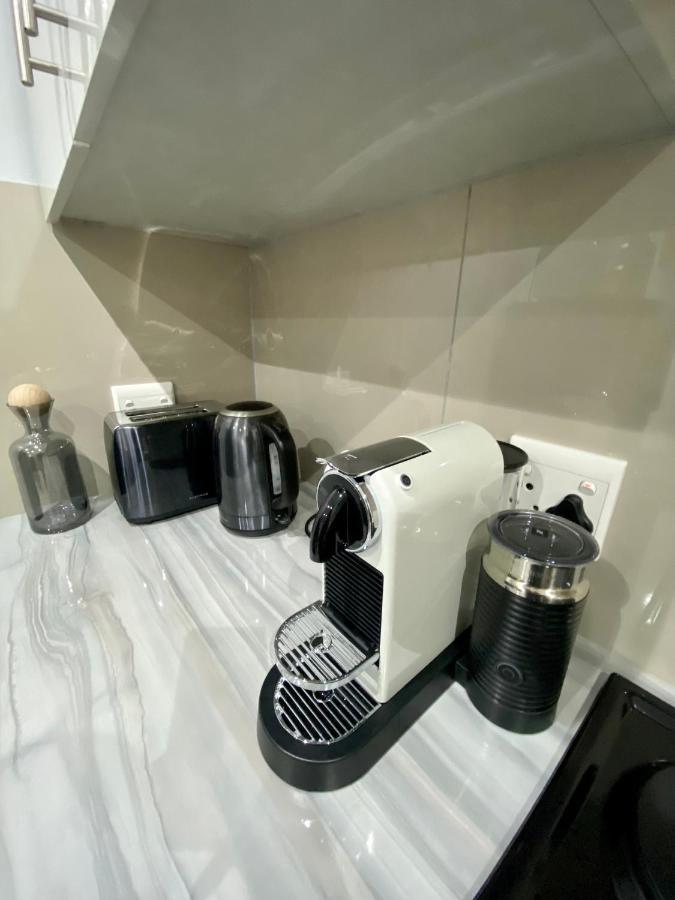 Trendy, Comfortable 1 Bedroom Apartments In Mtatha Exteriör bild