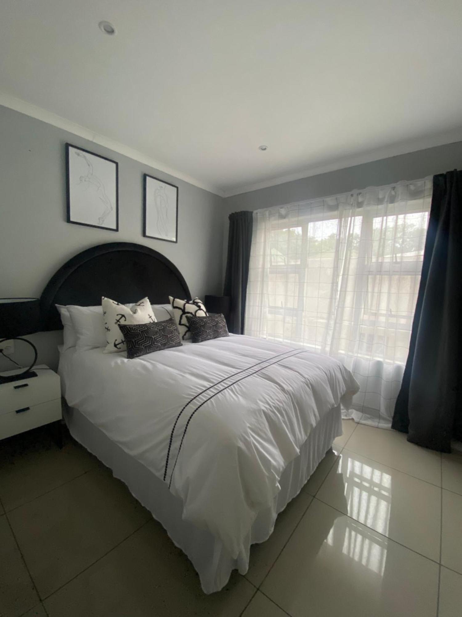 Trendy, Comfortable 1 Bedroom Apartments In Mtatha Exteriör bild