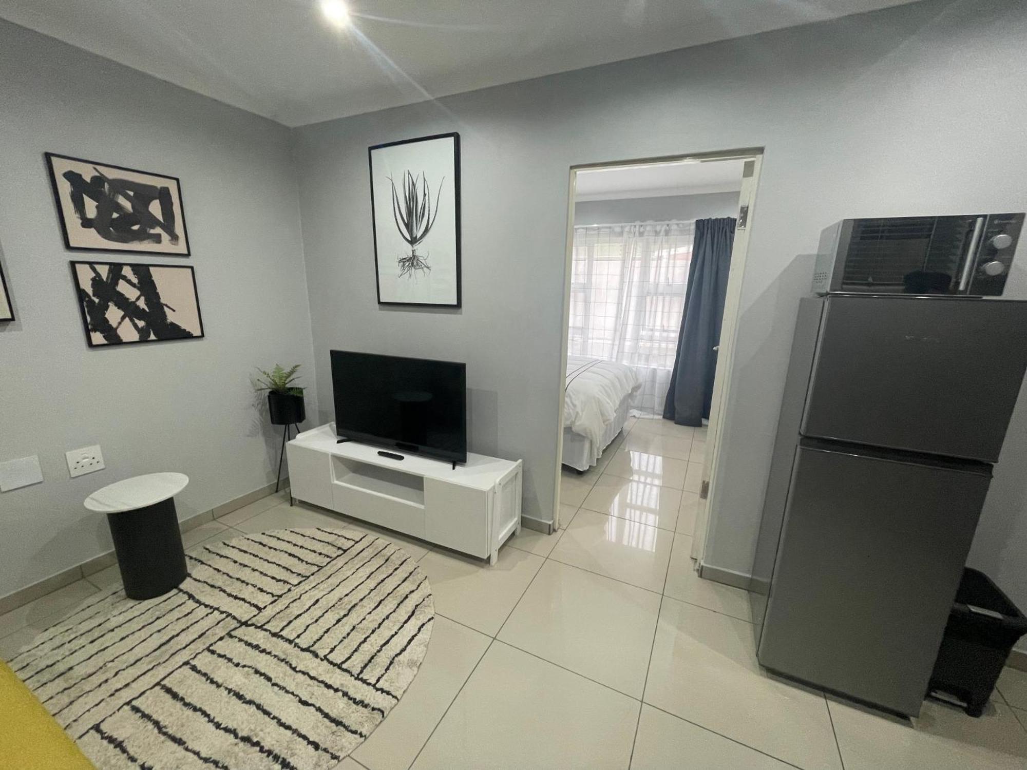 Trendy, Comfortable 1 Bedroom Apartments In Mtatha Exteriör bild